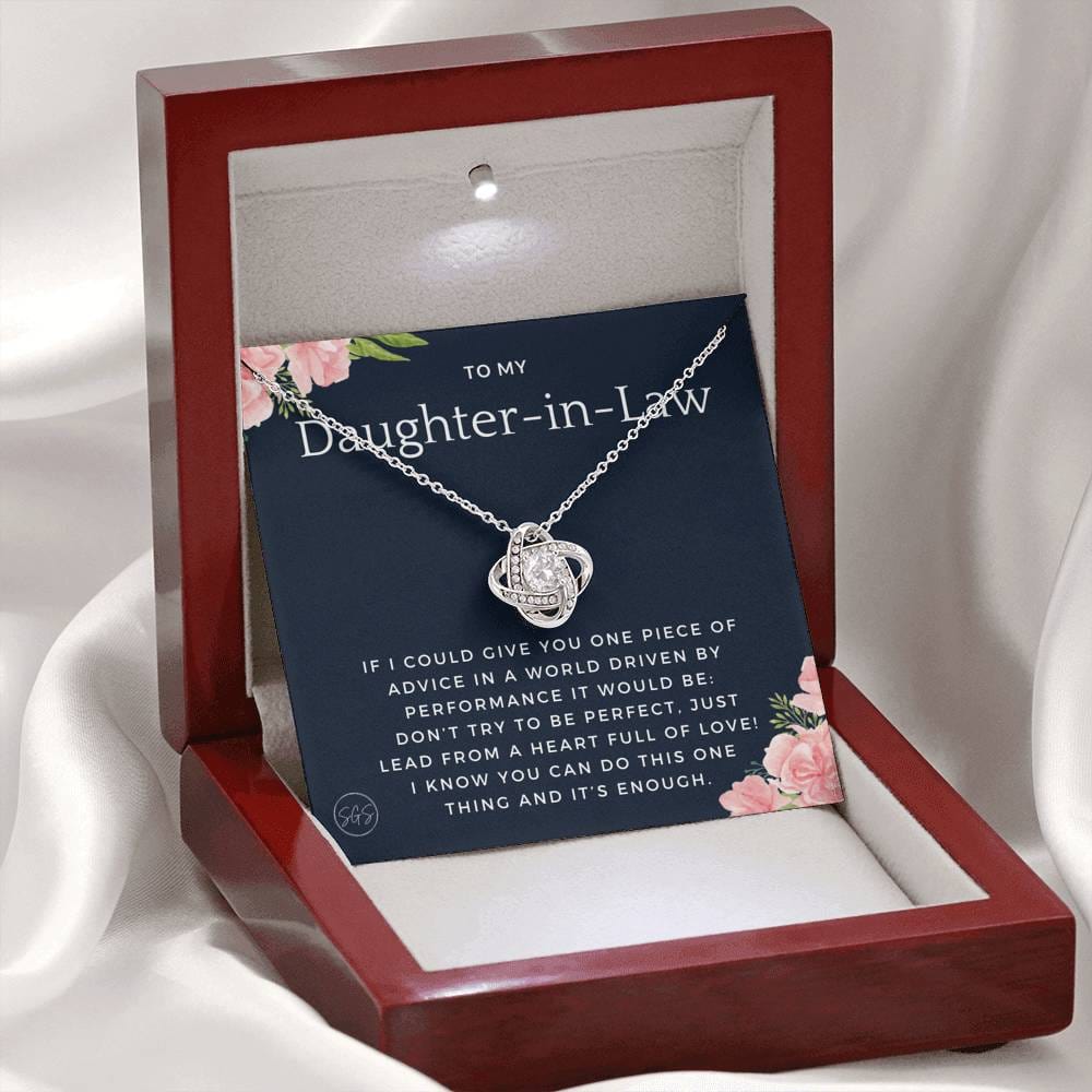 1012DILj Necklace Love Knot