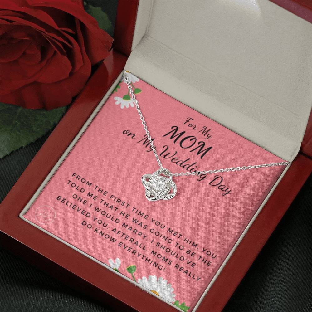 0624H Necklace Love Knot