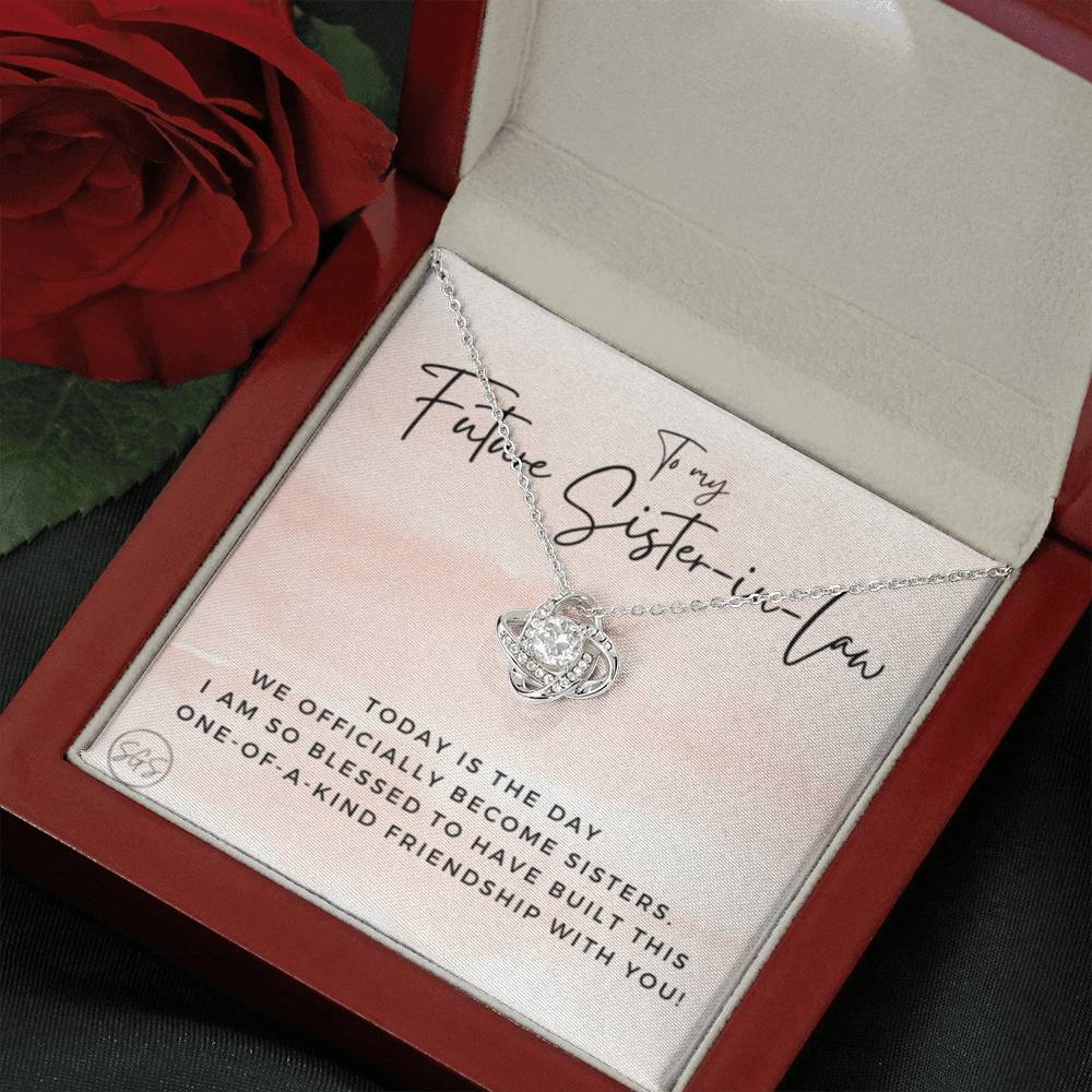 0624J Necklace Love Knot