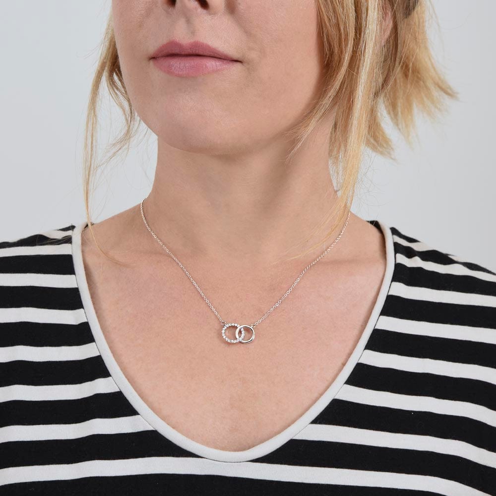 Niece Gift | From Aunt, Heartfelt Present from Auntie, 21st 16th 13th Birthday, Graduation, Teen Girl, Confirmation, Circle Necklace 0513d