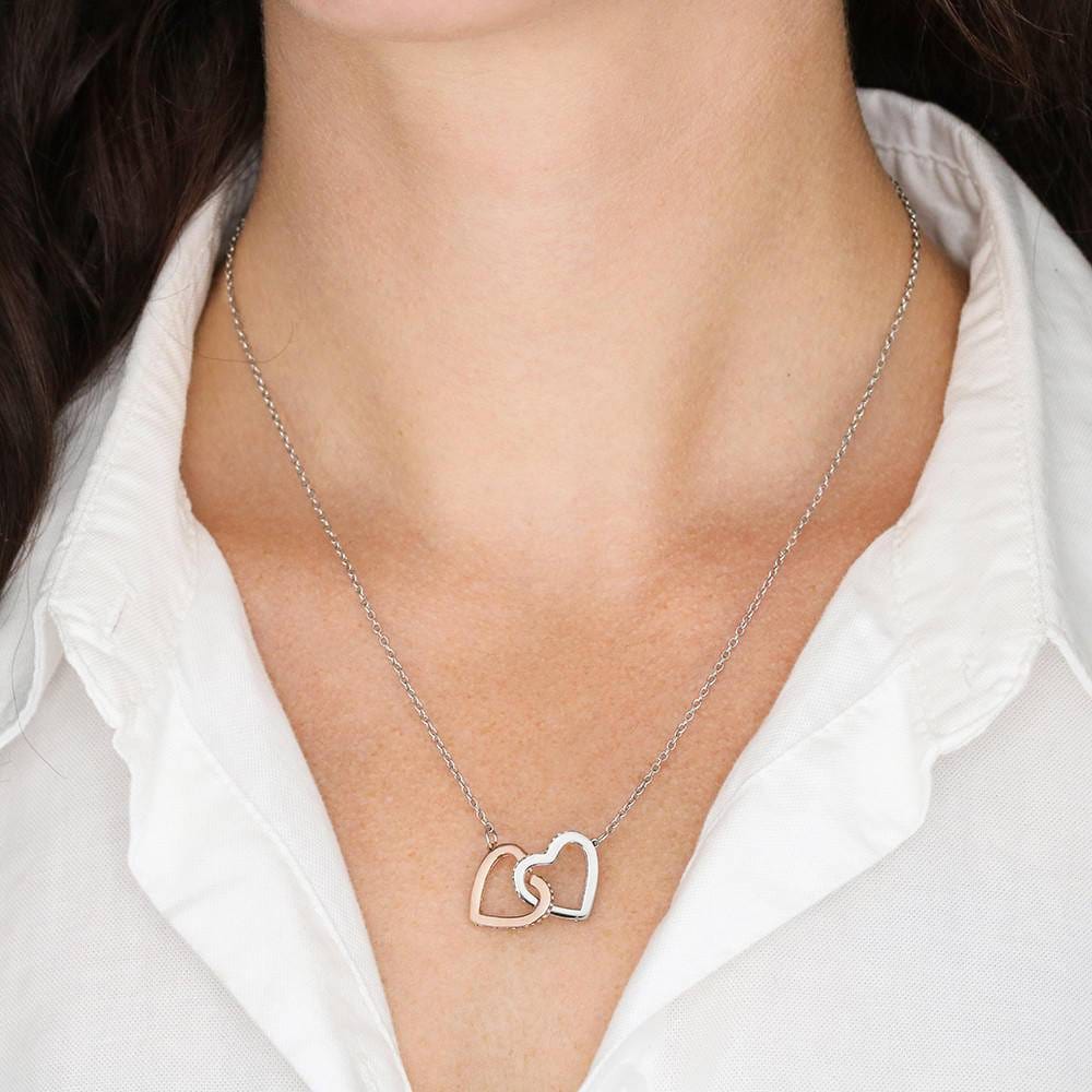 0921c Long Distance Mom Hearts Necklace