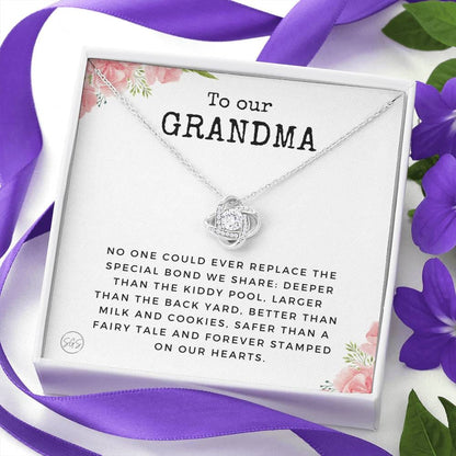 0928a Our Grandma Necklace Love Knot