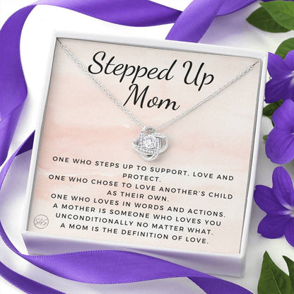 1026c Necklace Love Knot