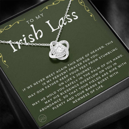 001g Necklace Love Knot