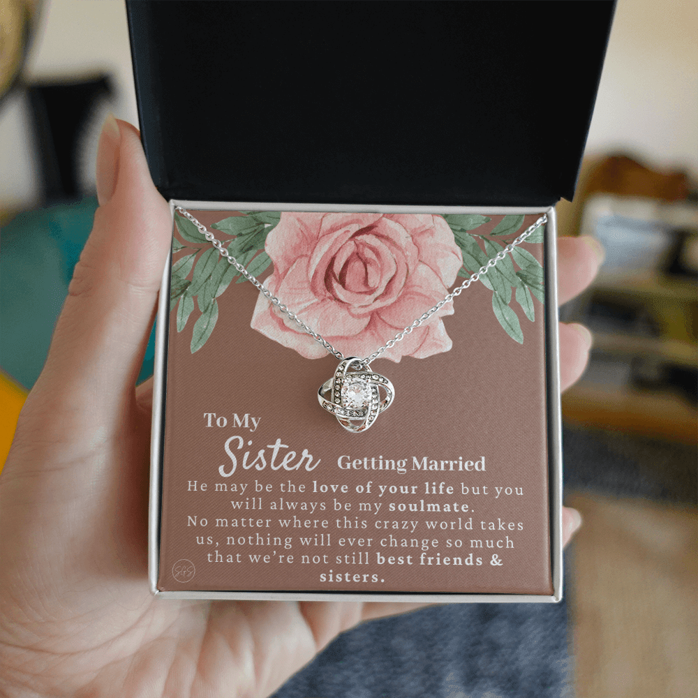 These Fabulous Gift Ideas Will Put a Smile on Your BFF's Face on Her Wedding  Day! - JOHOR NOW