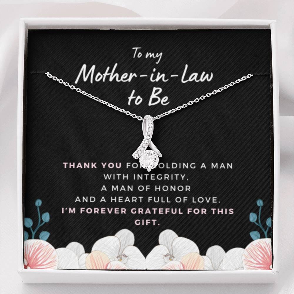 MotherInLawMoldingaMan2 Necklace Beauty