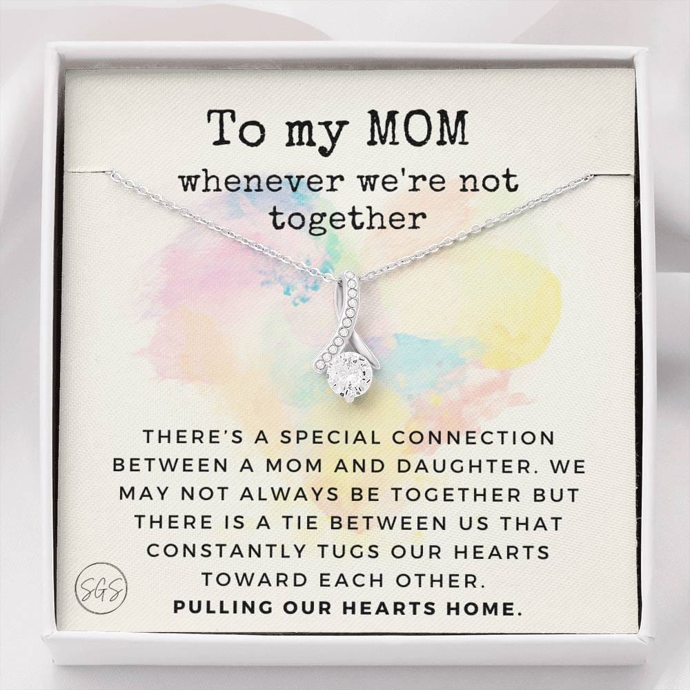 0921e Long Distance Mom Necklace Beauty