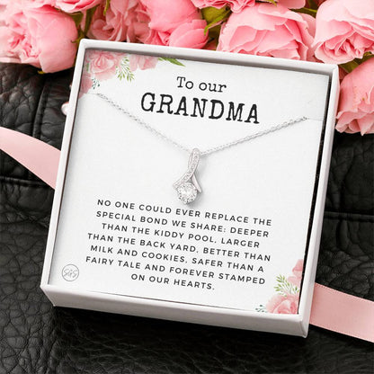0928a Our Grandma Necklace Beauty