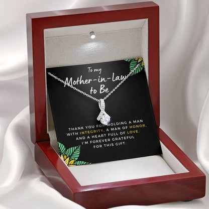 MotherInLawMoldingaMan3 Necklace Beauty