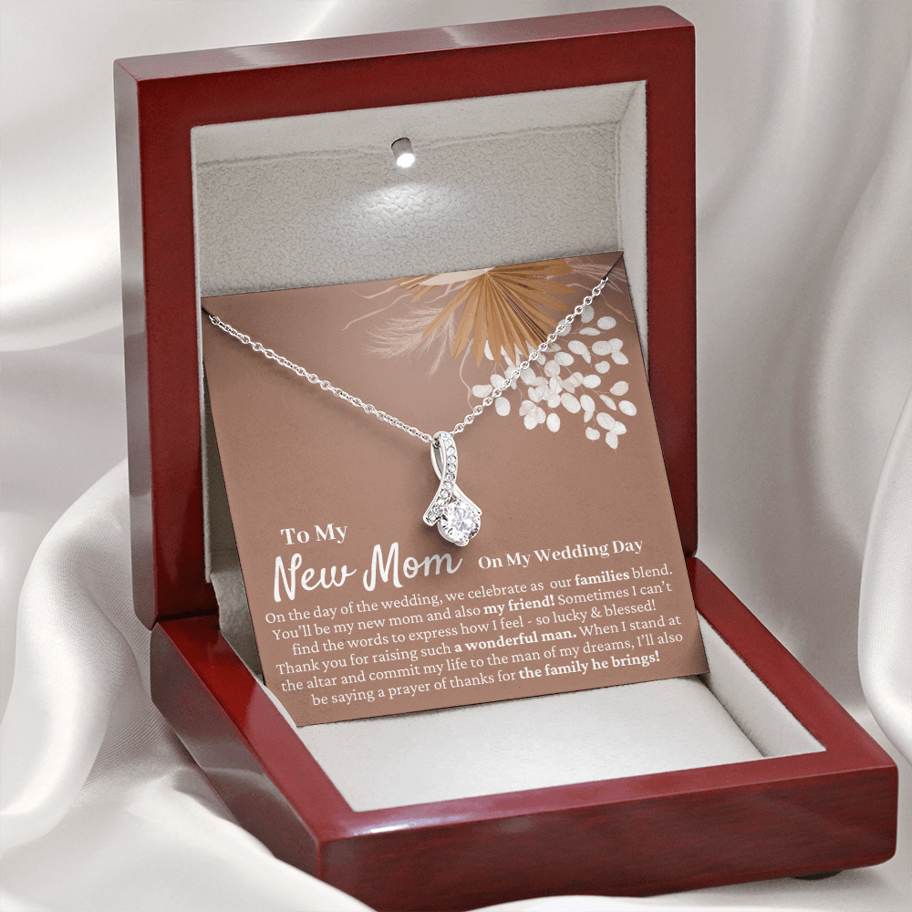 Mother in Law Wedding Gift from Bride - Mother of the Groom Necklace, Sentimental Future MIL, Pampas Grass, Beauty Pendant, Wedding Day