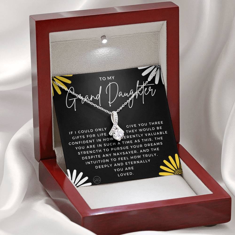 0909GrandDc Necklace Beauty