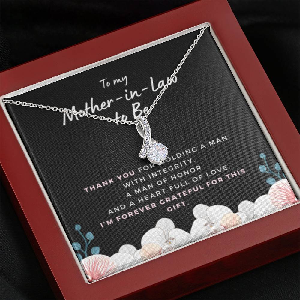 MotherInLawMoldingaMan2 Necklace Beauty