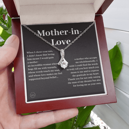 Personalized Knot Necklace for Your Mother-in-law | Mother's Day Gift, From Daughter-in-Law, Mother in Love MIL4b