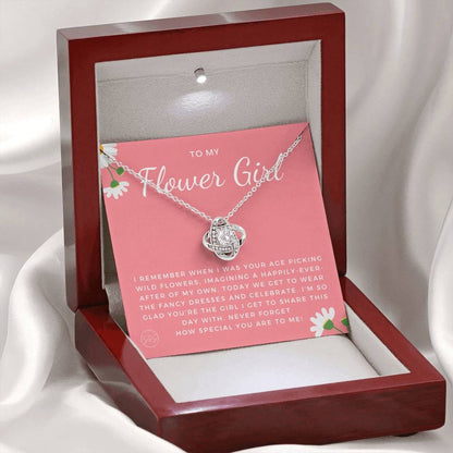 FG 0720u Necklace Love Knot