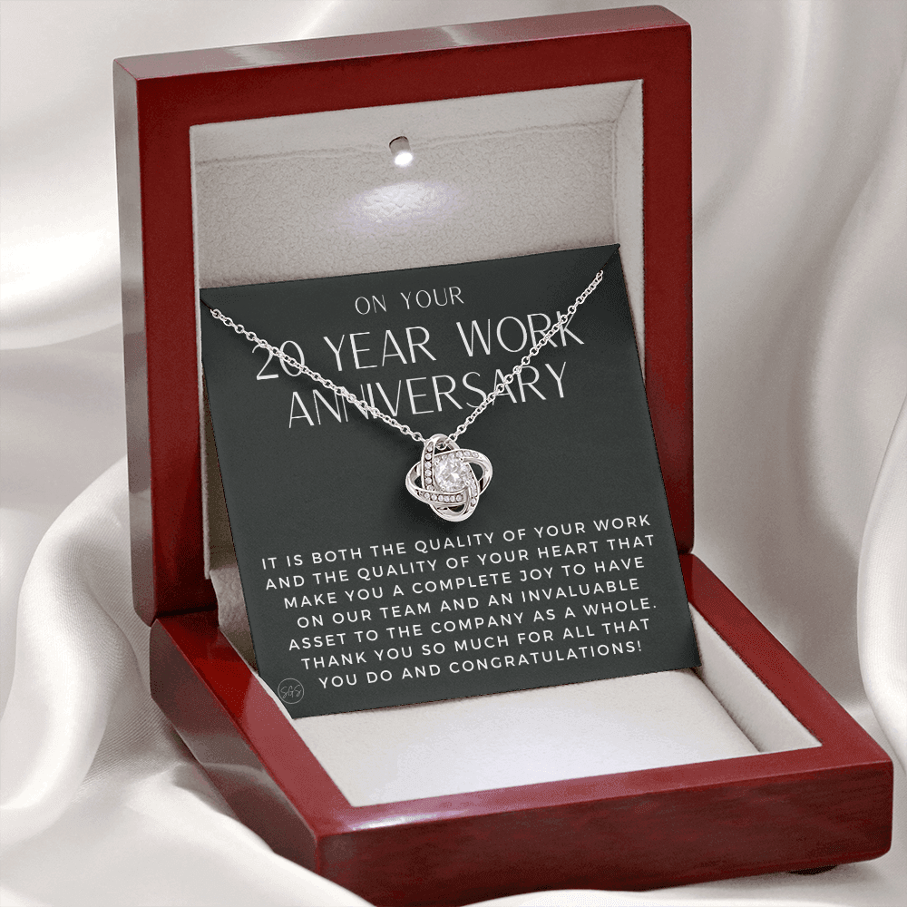 1215a20 Necklace Love Knot