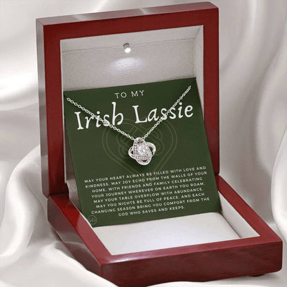 001d Necklace Love Knot