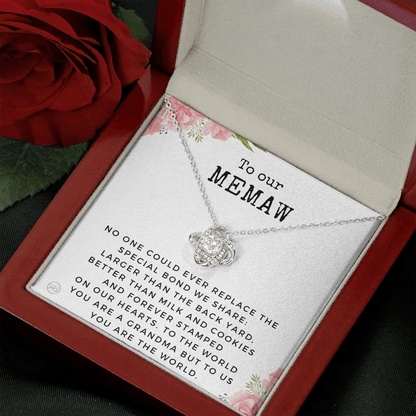 1119wb Necklace Love Knot