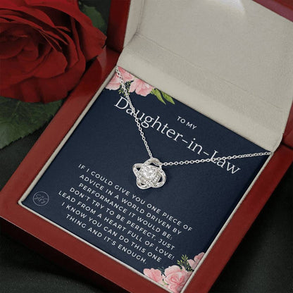 1012DILj Necklace Love Knot