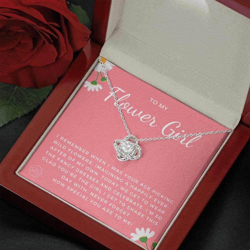 FG 0720u Necklace Love Knot