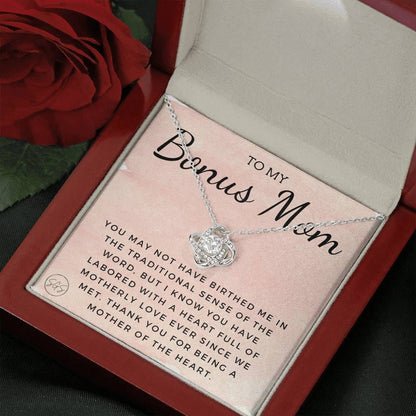 0907uB Necklace Love Knot