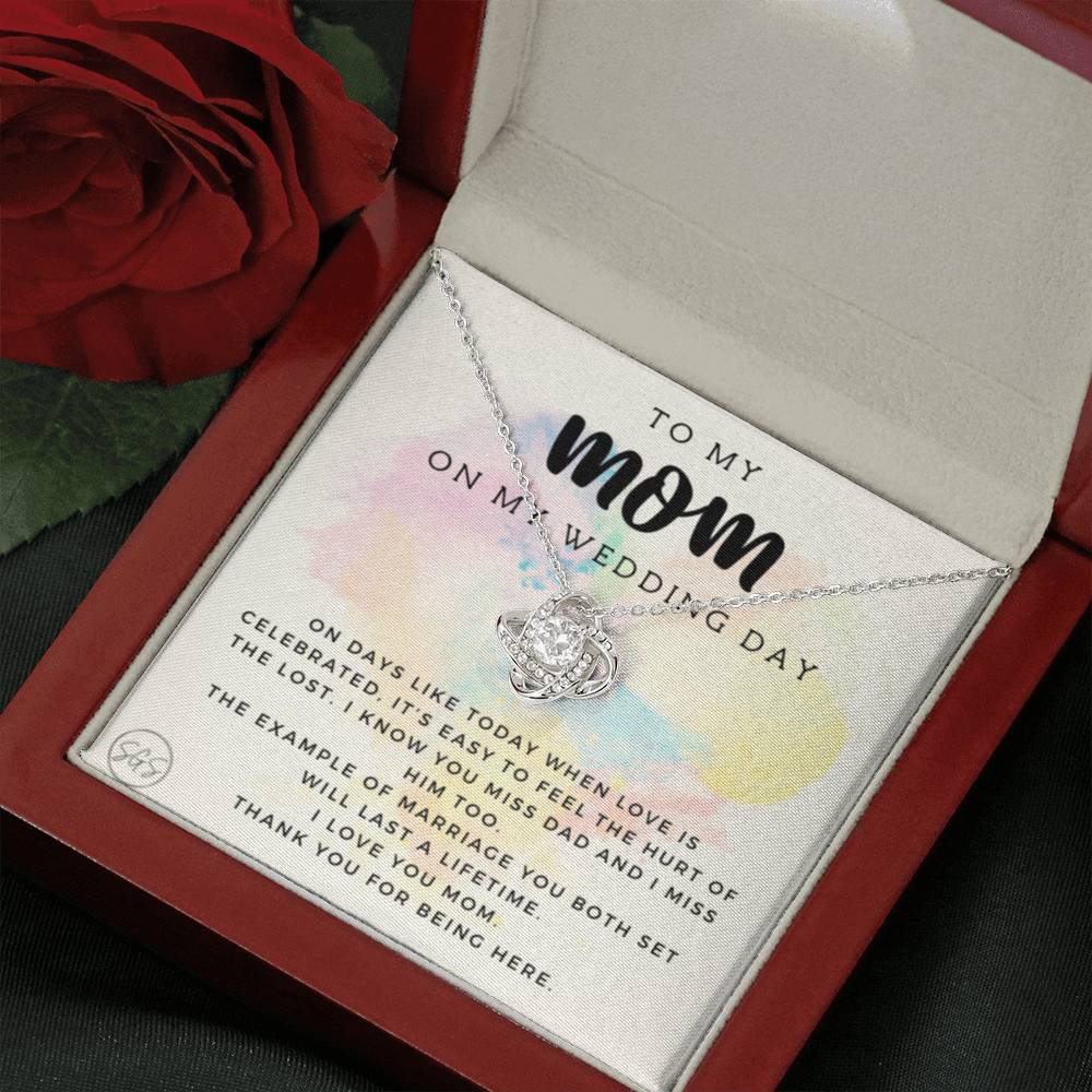 0624G Necklace Love Knot