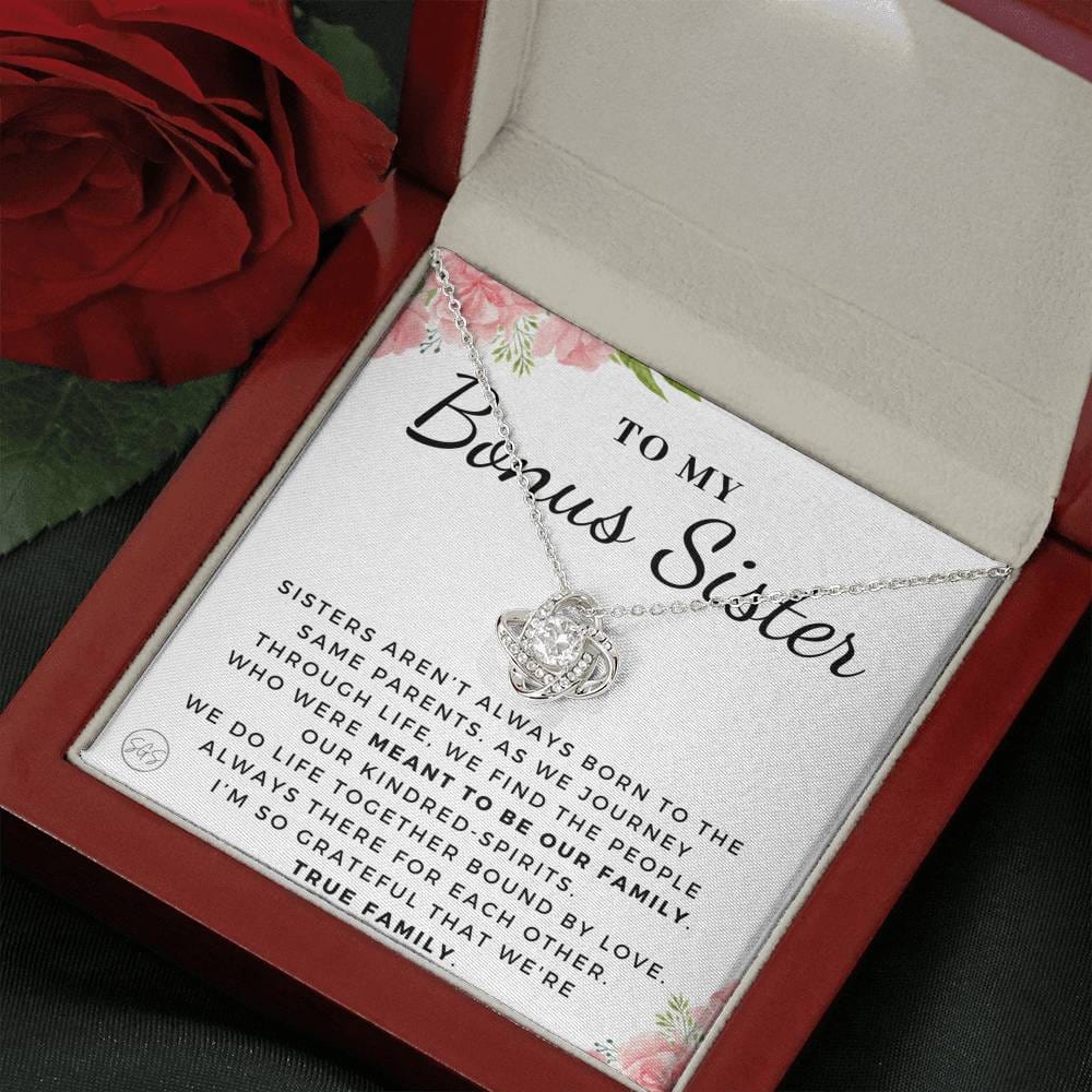 1104a Necklace Love Knot