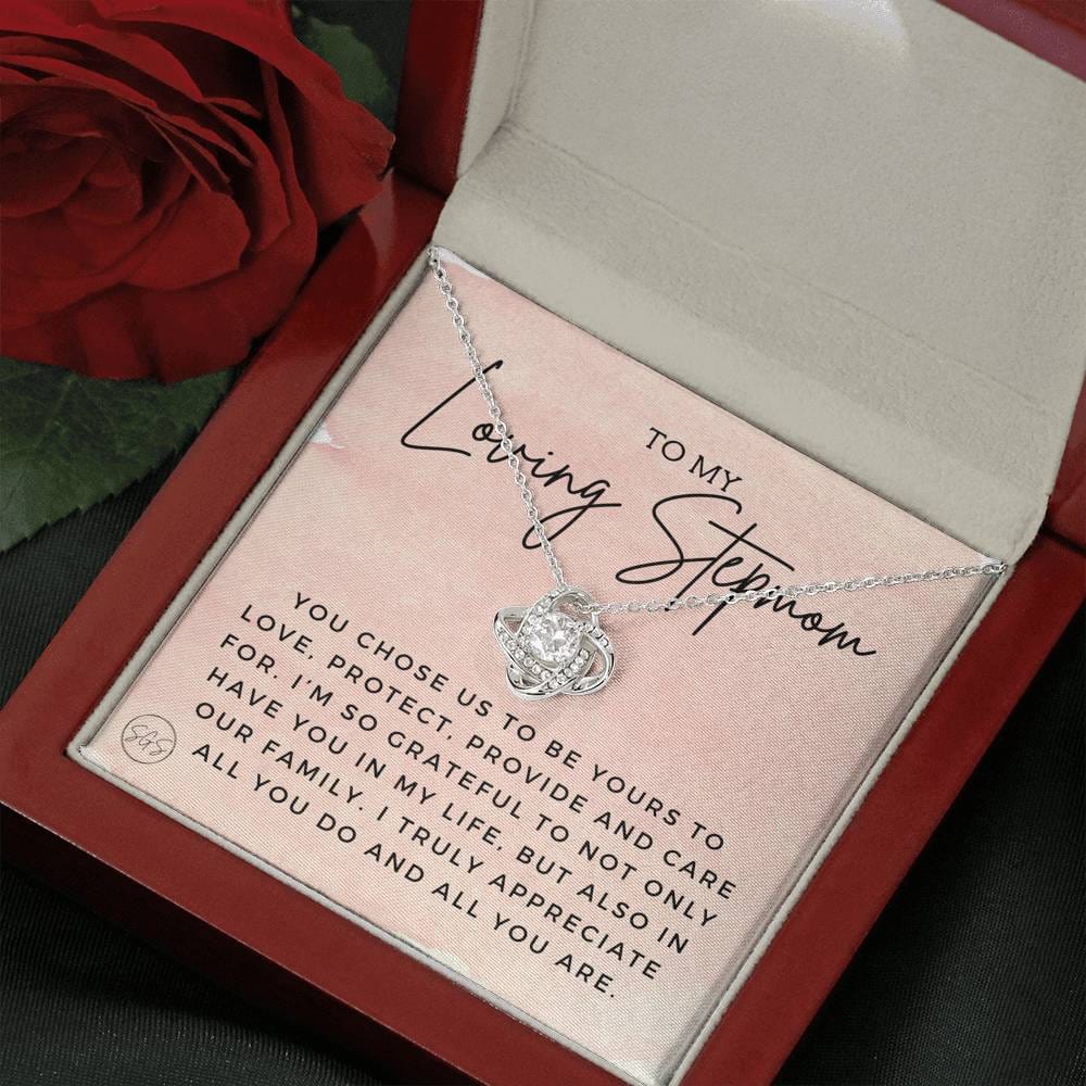 0907fS Necklace Love Knot