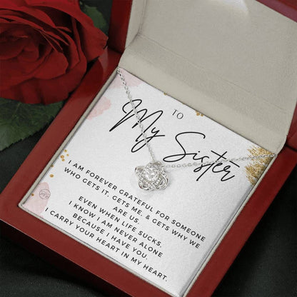 1113d Necklace Love Knot