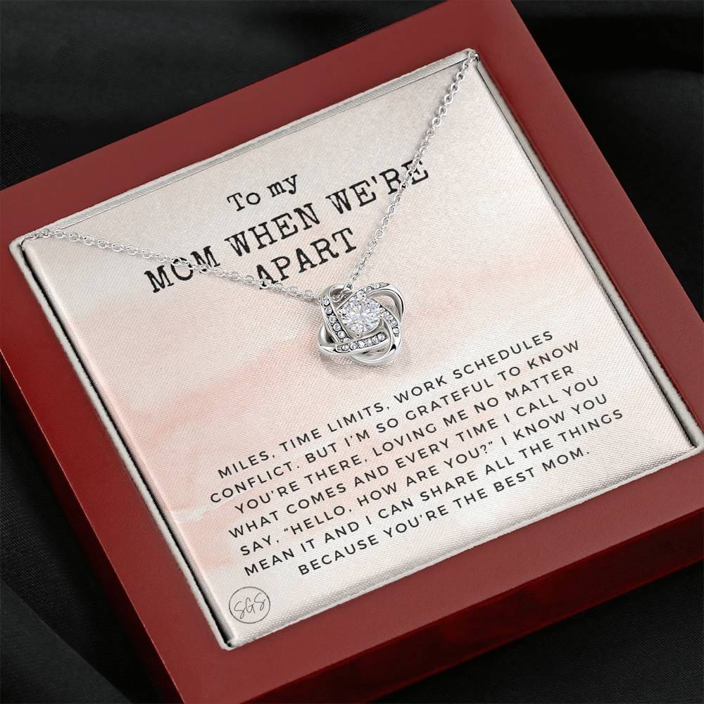 0921c Long Distance Mom Necklace Love Knot