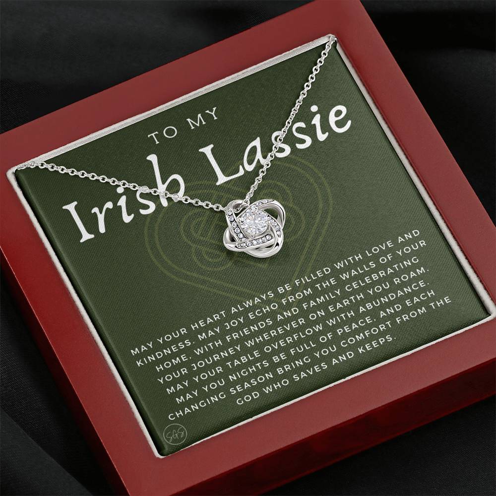 001d Necklace Love Knot