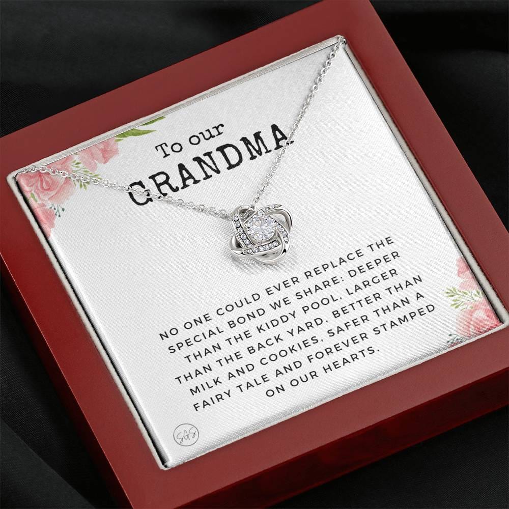 0928a Our Grandma Necklace Love Knot