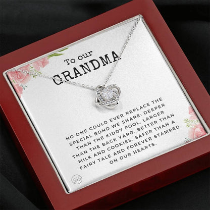 0928a Our Grandma Necklace Love Knot