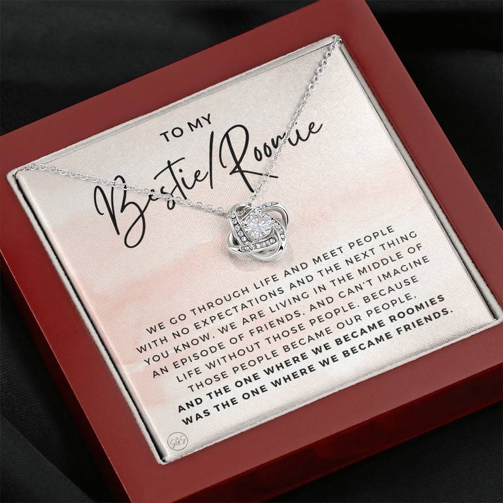 0820d Necklace Love Knot