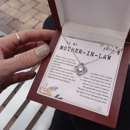 Personalized Knot Necklace for Your Mother-in-law | Mother's Day Gift, From Daughter-in-Law, Mother in Love MIL7k