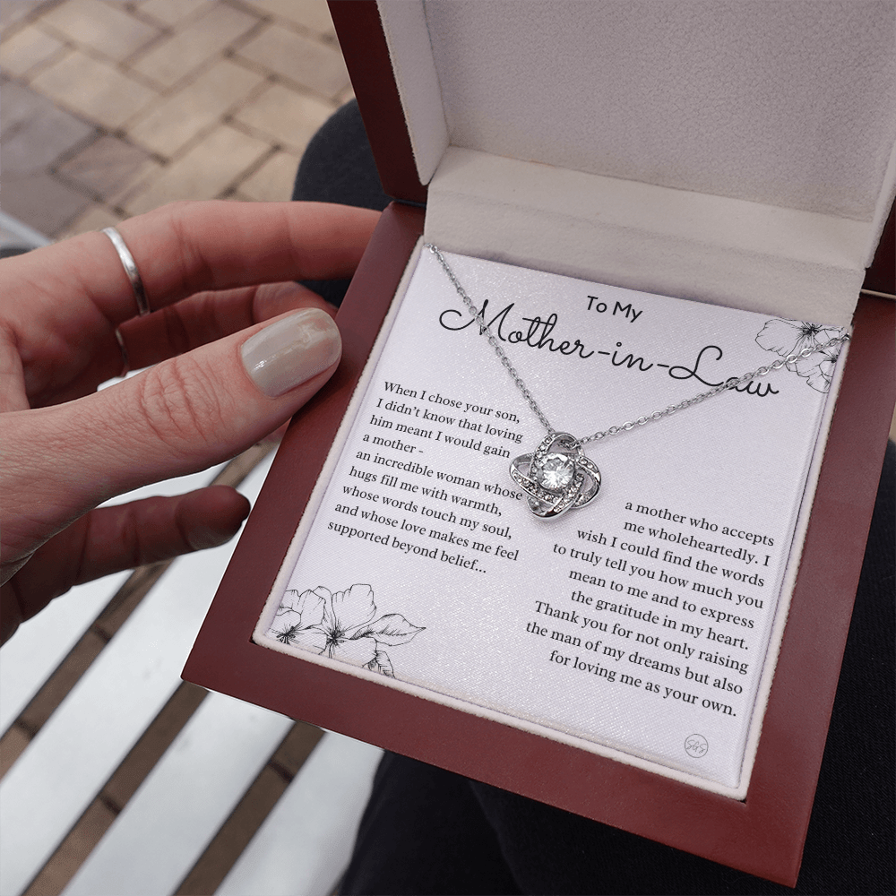 Personalized Knot Necklace for Your Mother-in-law | Mother's Day Gift, From Daughter-in-Law, Mother in Love MIL1k