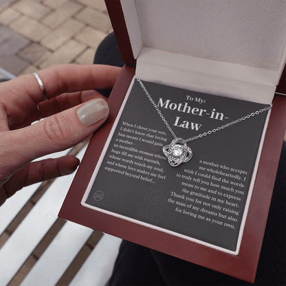 Personalized Knot Necklace for Your Mother-in-law | Mother's Day Gift, From Daughter-in-Law, Mother in Love MIL5k