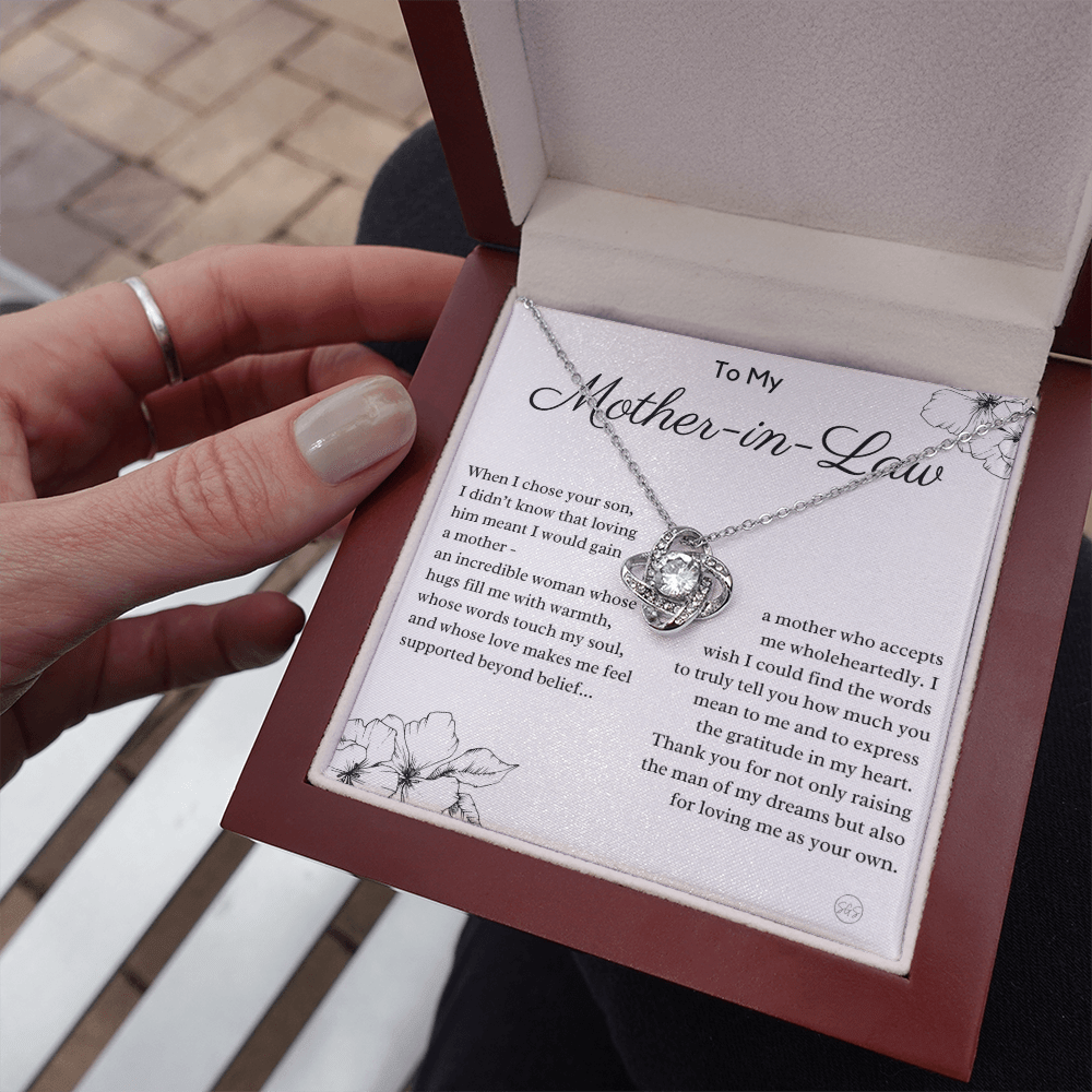 Personalized Knot Necklace for Your Mother-in-law | Mother's Day Gift, From Daughter-in-Law, Mother in Love MIL2k