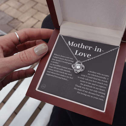 Personalized Knot Necklace for Your Mother-in-law | Mother's Day Gift, From Daughter-in-Law, Mother in Love MIL4k